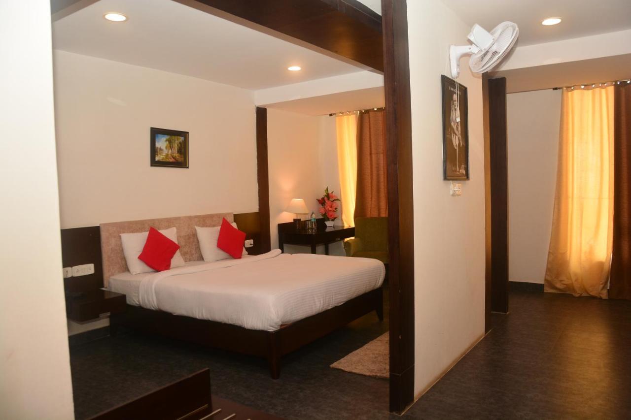 Sai Sharnam Serviced Apartments Shirdi Esterno foto